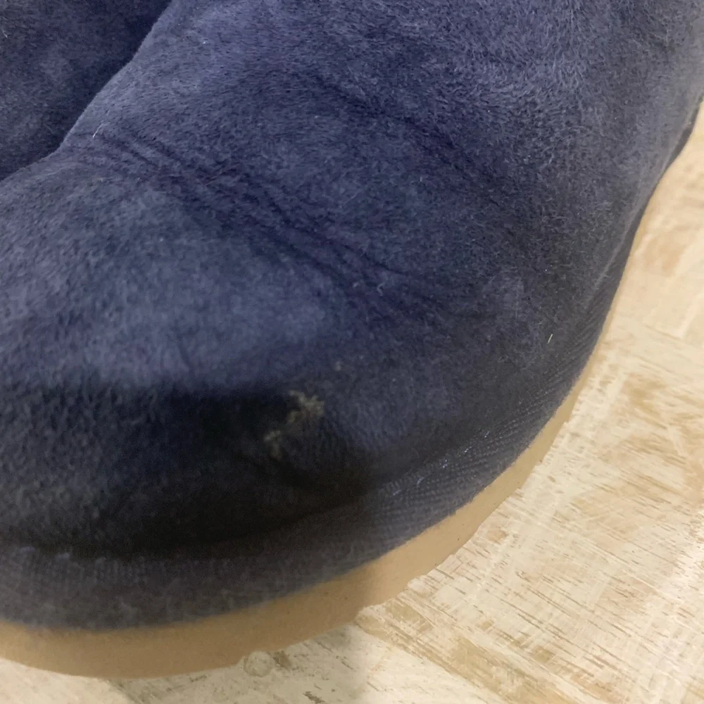 UGG Bailey Bow II Boots size 3‎